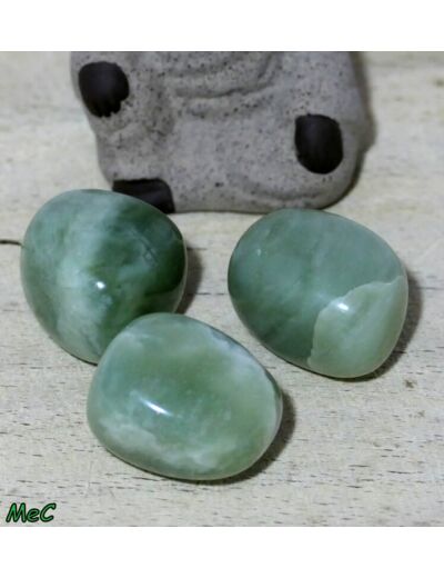 Jade clair pierre roulée