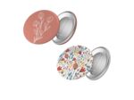 2 Broches (badges) - Motif fleuri + fleur fond rose #124 - Maison Joliette