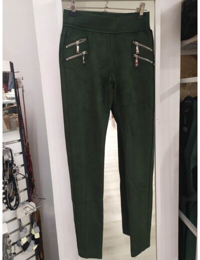 Pantalon en nubuk synthétique